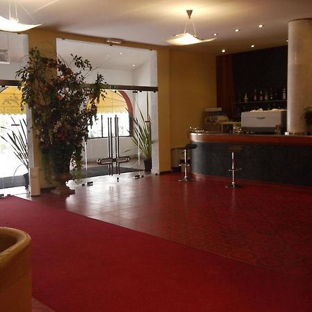Bastiglia Hotel Le Cardinal מראה חיצוני תמונה