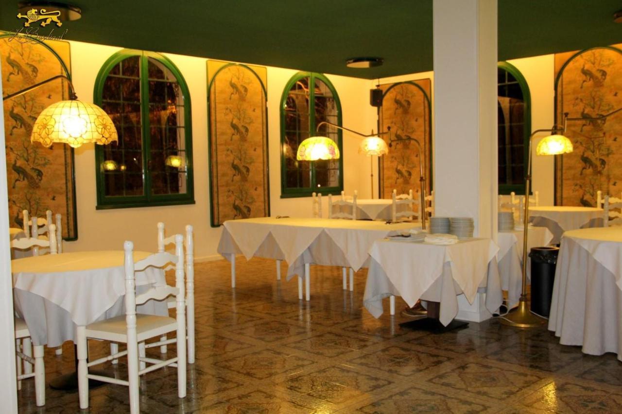 Bastiglia Hotel Le Cardinal מראה חיצוני תמונה
