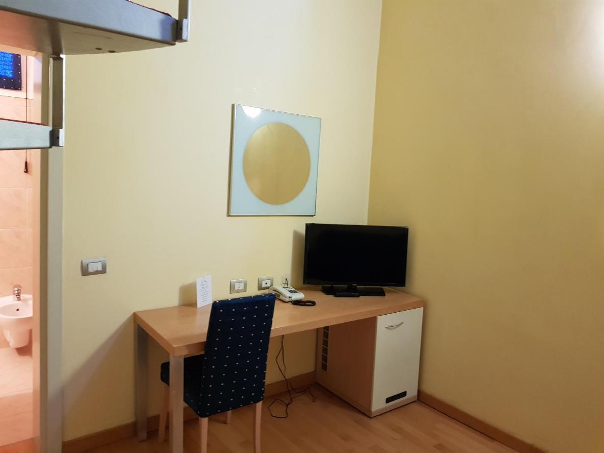 Bastiglia Hotel Le Cardinal מראה חיצוני תמונה