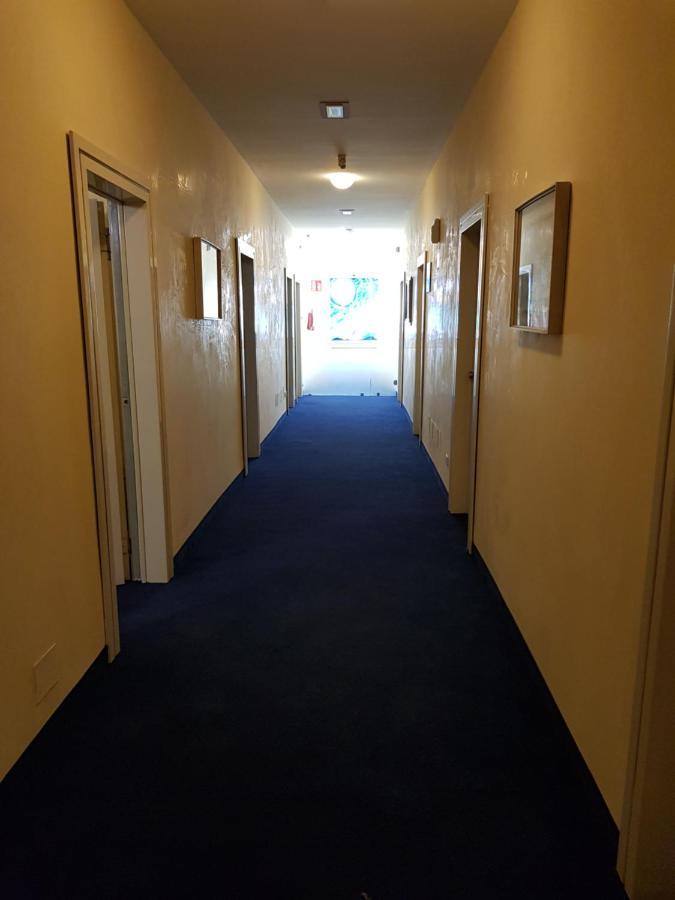 Bastiglia Hotel Le Cardinal מראה חיצוני תמונה