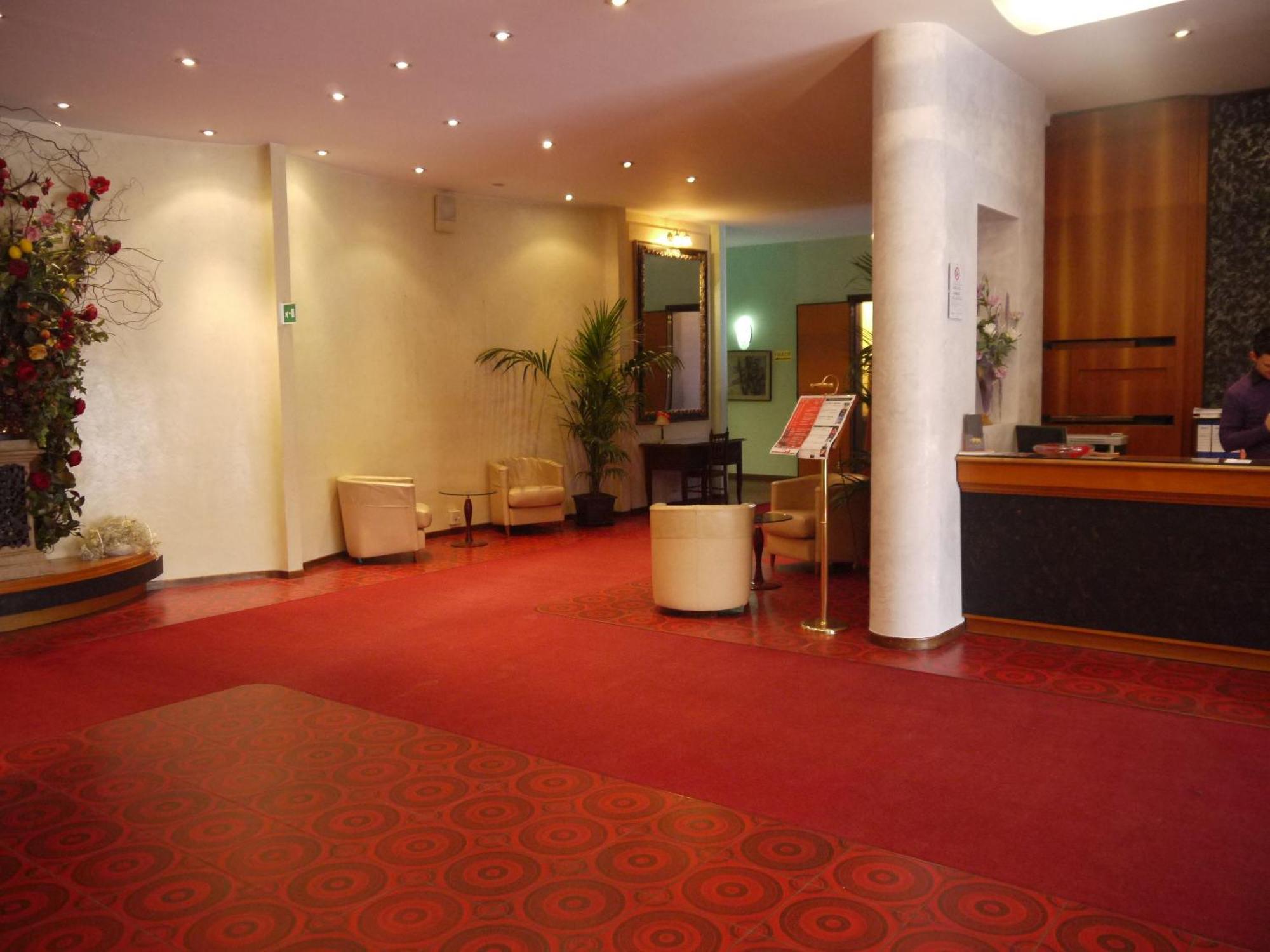Bastiglia Hotel Le Cardinal מראה חיצוני תמונה